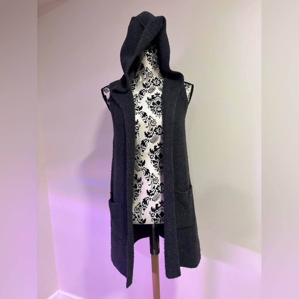 Tahari Charcoal Gray hooded sweater vest​​​​​